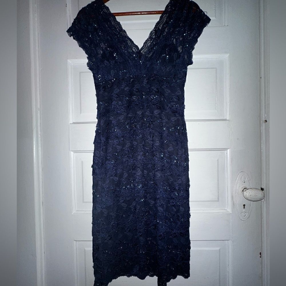 MARINA Dress Blue Sequin Lace V Neck Short Sleeve Bodycon Stretch Size 2 - Picture 12 of 12